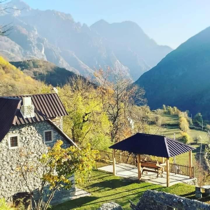 Guest House Gjelaj Theth Esterno foto