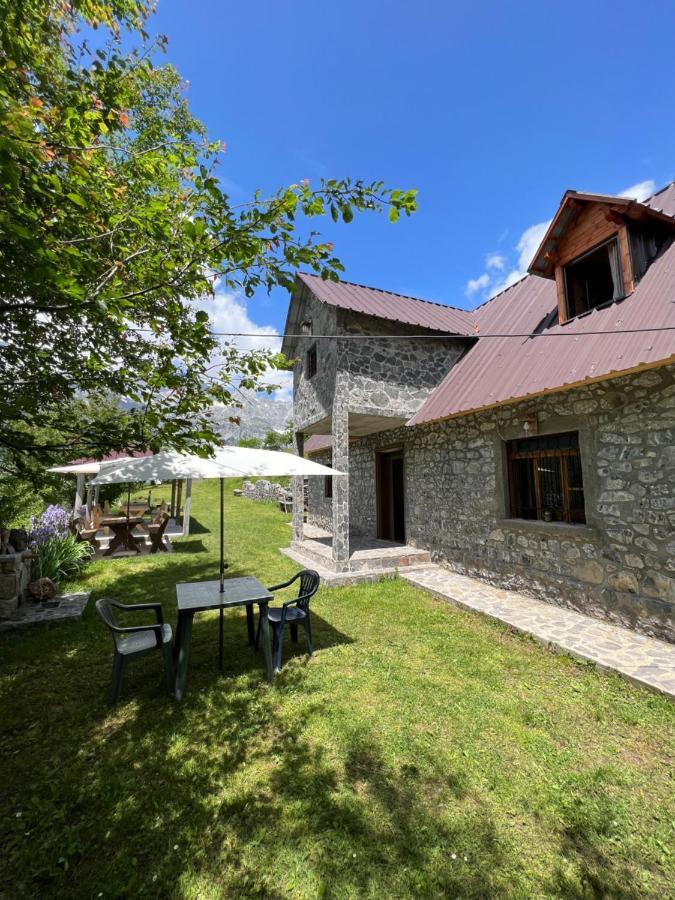 Guest House Gjelaj Theth Esterno foto
