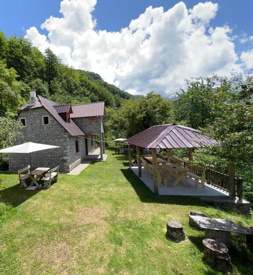 Guest House Gjelaj Theth Esterno foto