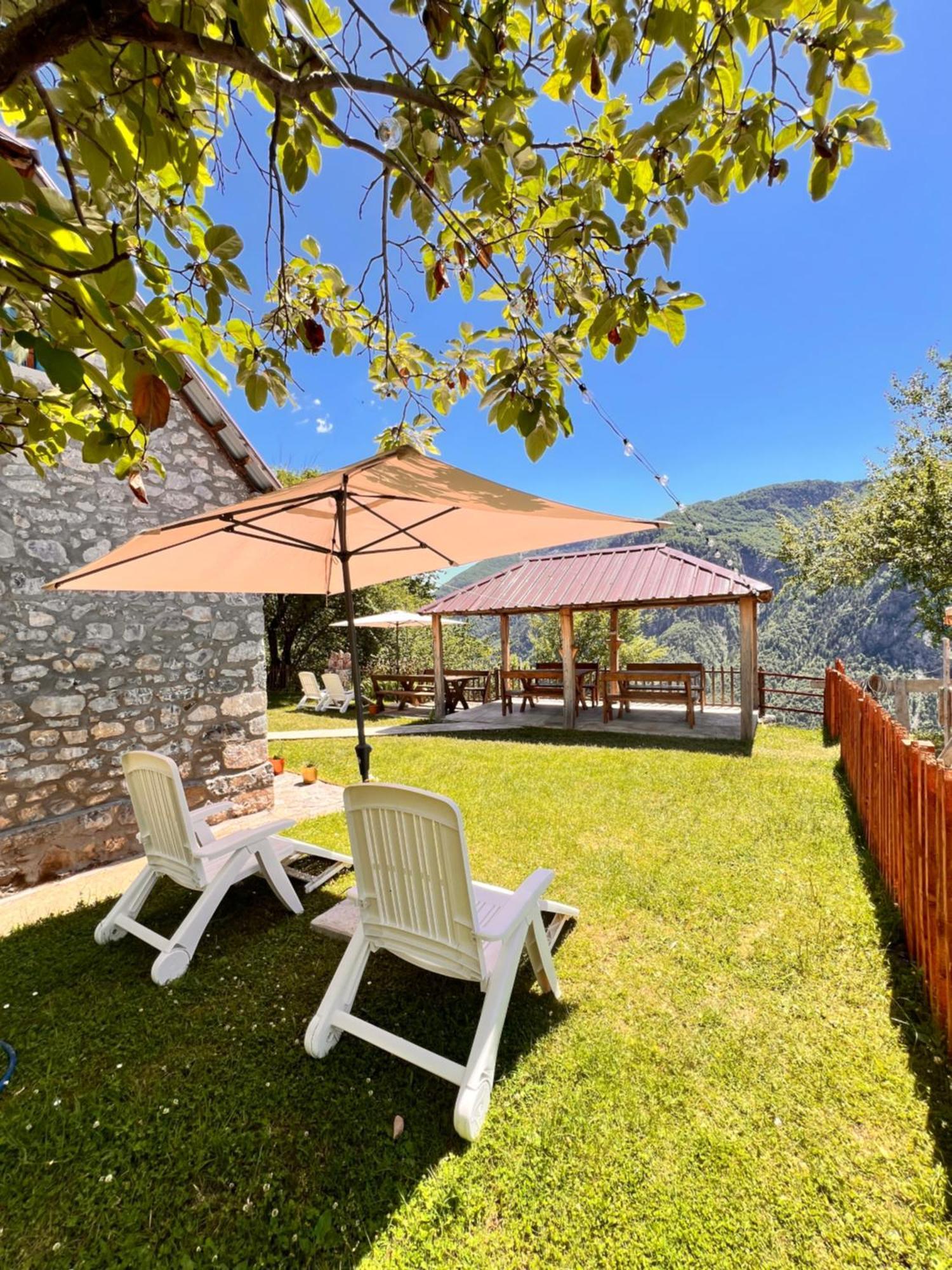 Guest House Gjelaj Theth Esterno foto